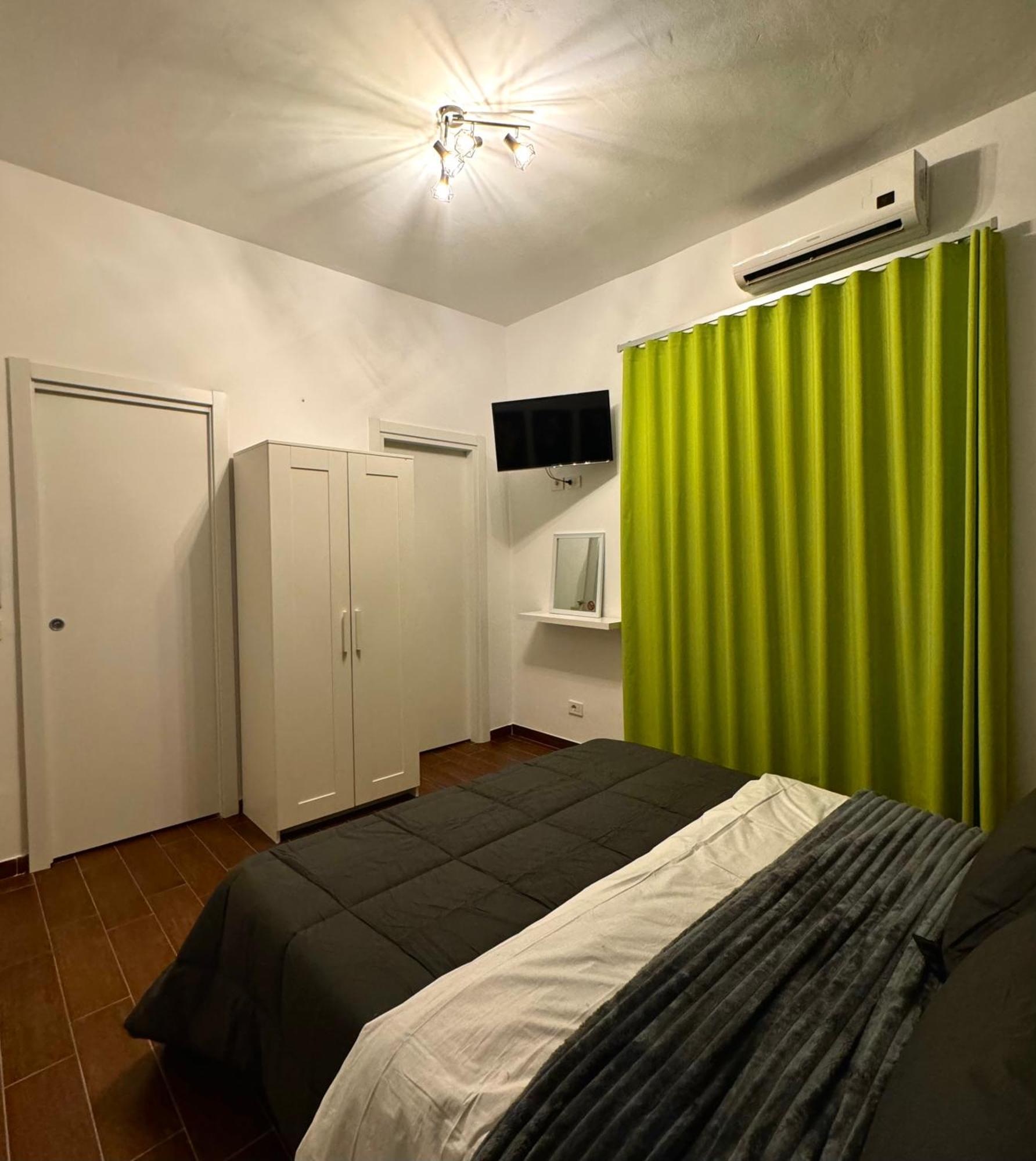Enotria Bnb Bed & Breakfast เรจโจ ดี คาลาเบีย ภายนอก รูปภาพ